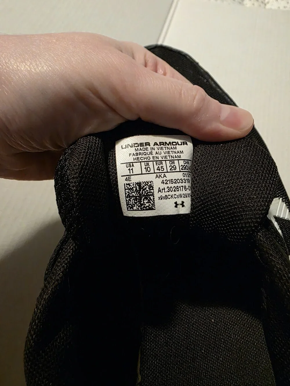 Under Armour Men's Charged Assert Sneakers
